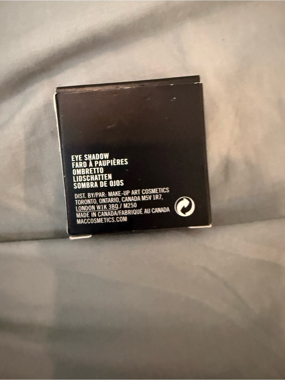 MAC Cosmetics Eyeshadow Plum Burgundy - Picture 3 of 3